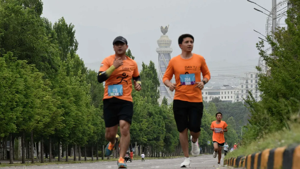 Душанбе вновь принял международный полумарафон One Run - видео