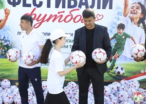 В Душанбе прошел детский фестиваль футбола в честь Международного дня защиты детей
