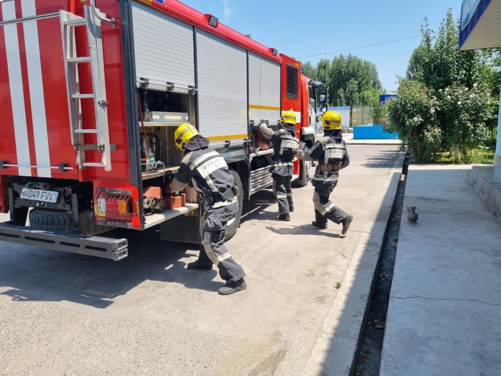 При взрыве на газовой заправке в Ханабаде пострадали два человека