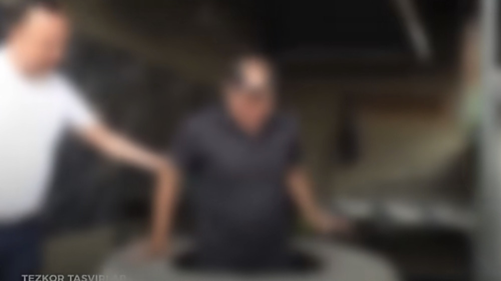 В Узбекистане должник по алиментам прятался в тандыре - видео