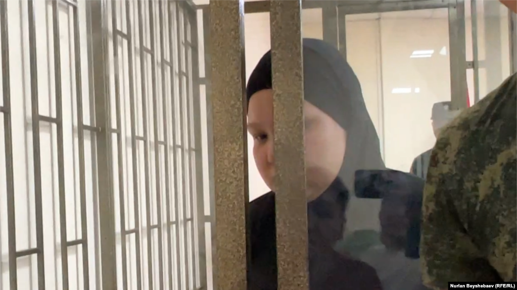 Суд продлил арест дочери экс-посла Кыргызстана в РУз Эмилбека Узакбаева