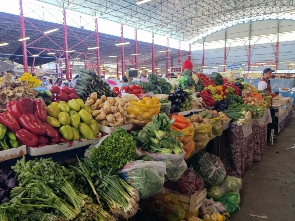 Сколько стоят продукты в Бишкеке, Ташкенте и Алматы. Где дешевле жить этим летом (видео)