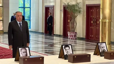 ГЛАВНОЕ ЗА НЕДЕЛЮ: В Душанбе привезли землю с могил основателей республики, кому грозит налог на электронные кошельки и почему миллионы жителей не работают