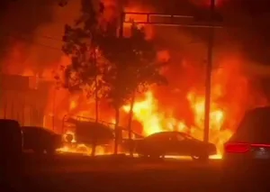 Ночной пожар в Ферганской области унес жизни двух человек. Видео