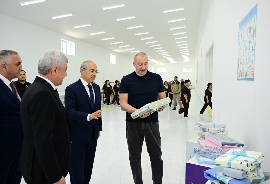 Президент Ильхам Алиев принял участие в открытии ООО «Карабахский текстильный дом» в Ходжалы (ФОТО)