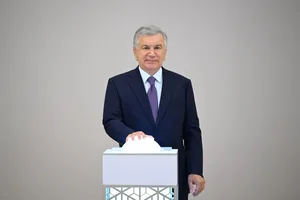 Мирзиёев запустил 12 проектов на $176 млн и дал старт еще 15 на $7,4 млрд в Хорезме