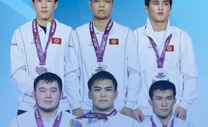 Кыргызстан завоевал шесть медалей на чемпионате Азии по спортивной борьбе