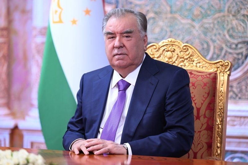 Эмомали Рахмон: Здравоохранение Таджикистана должно активно внедрять цифровые технологии