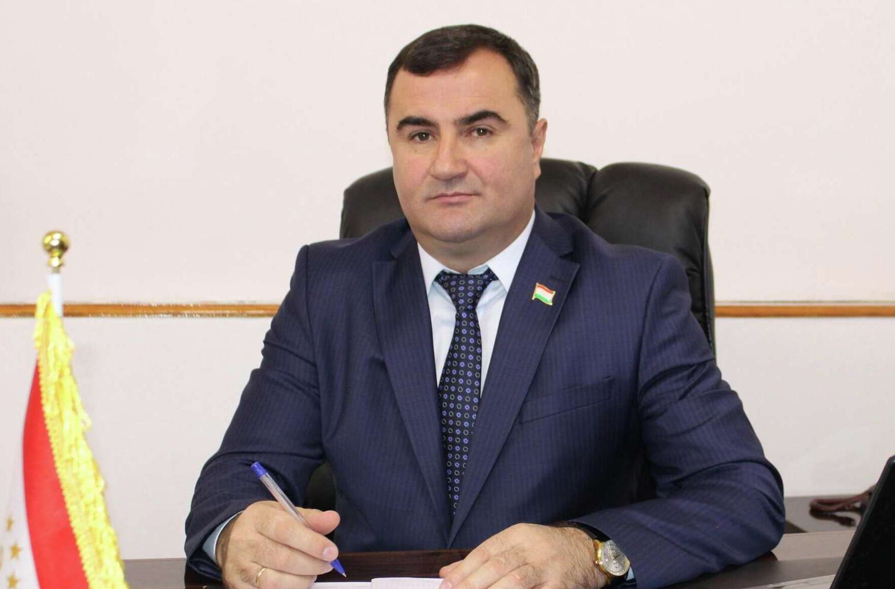 Автомобиль председателя ГБАО сорвался в реку в Дарвазском районе — независимые источники