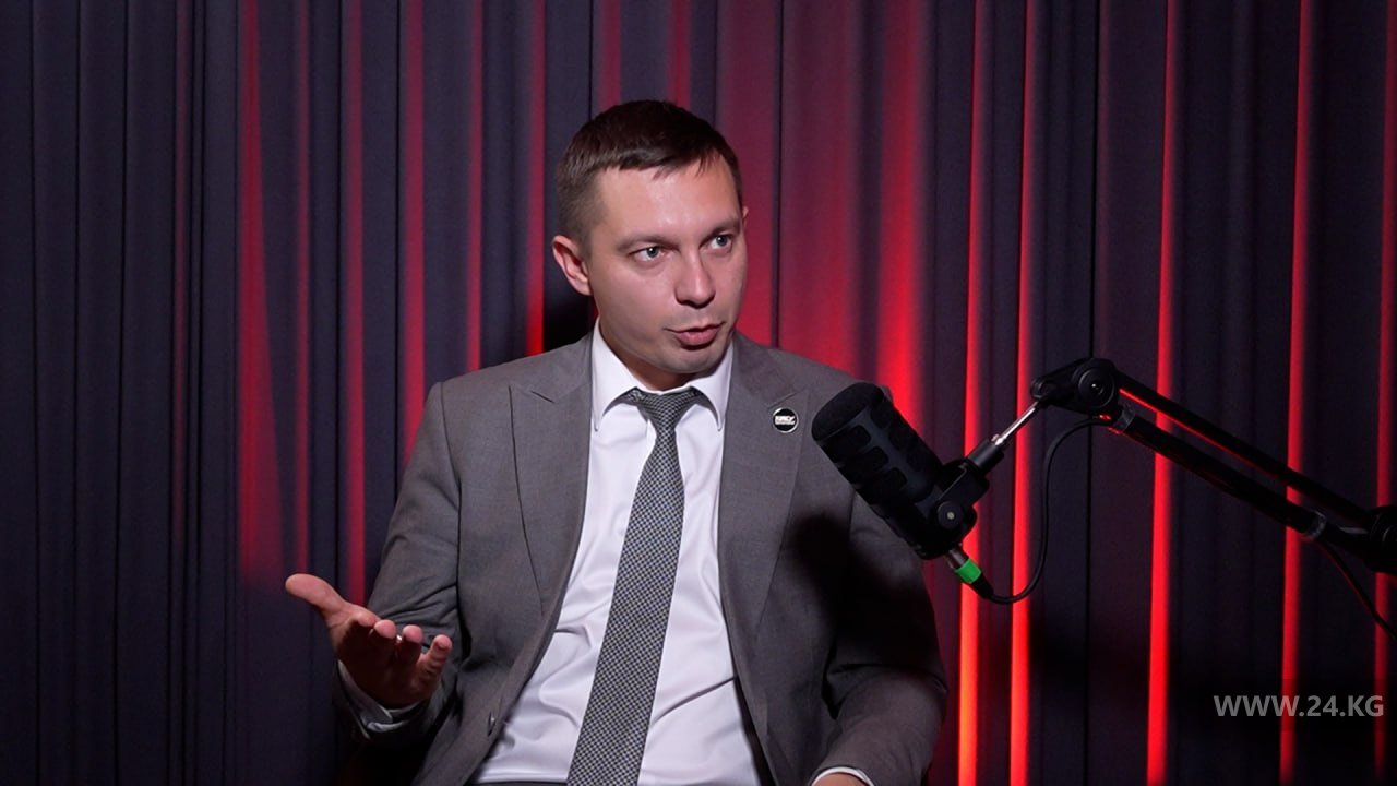 «Мы строим университет будущего». Ректор КРСУ о кампусе, ИИ и кадрах