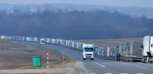 На трассах транспортных коридоров ЕАЭС теперь единые весогабаритные требования