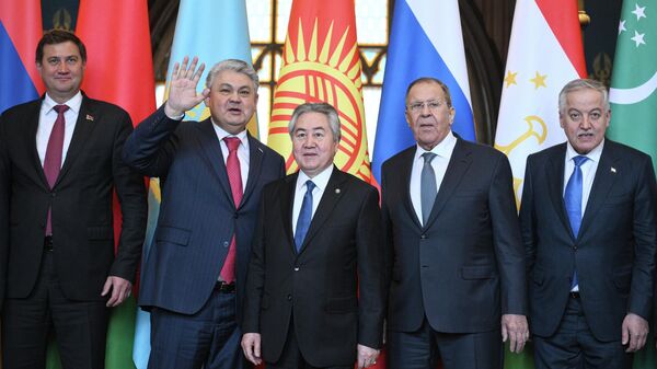 Сироҷиддин Муҳриддин пешниҳод кард, ки филмҳои бештар дар бораи Ҷанги Бузурги Ватанӣ ба навор гирифта шаванд