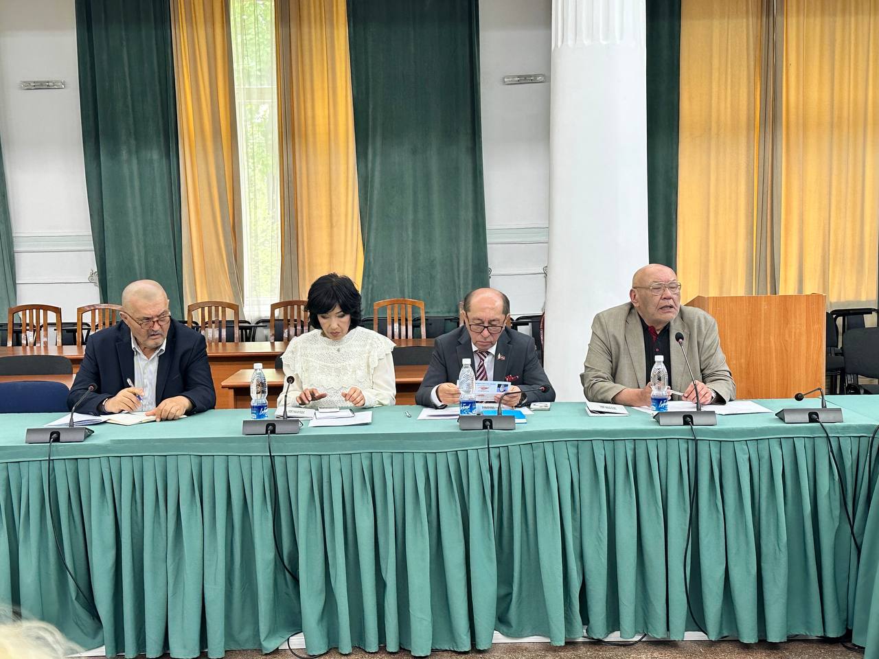 В Бишкеке Олжаса Сулейменова выдвинули на Нобелевскую премию к его 90-летию