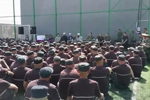 Экс-муфтий встретился с осужденными и провел проповедь в колонии