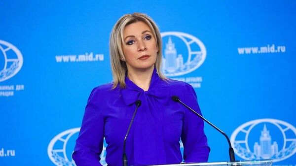 Захарова: Ғарб чашмони худро ба ҷиноятҳои Украина пӯшидааст