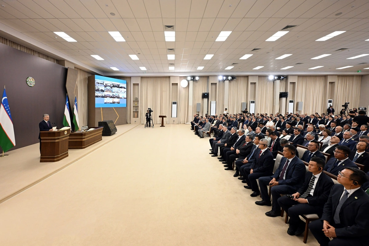 Шавкат Мирзиёев заложил первый камень платной автотрассы Ташкент — Самарканд