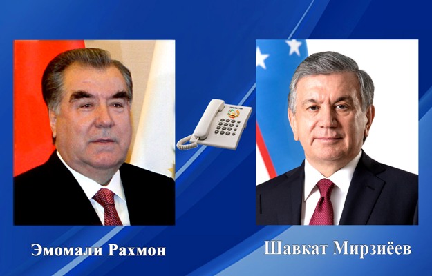 Эмомали Рахмон поздравил Шавката Мирзиёева с днём рождения