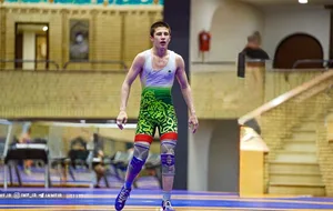 Идрис Бахромов завоевал серебро чемпионата Азии по пляжной борьбе