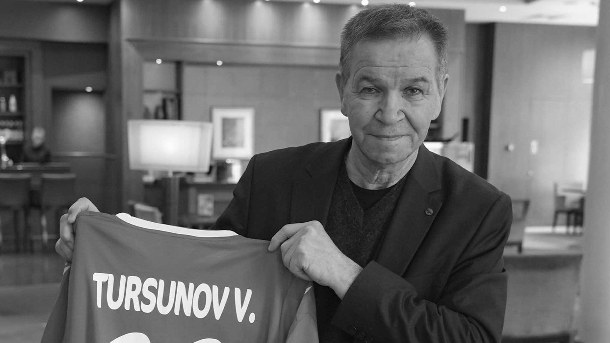 Ушел из жизни легендарный таджикский футболист Валерий Турсунов