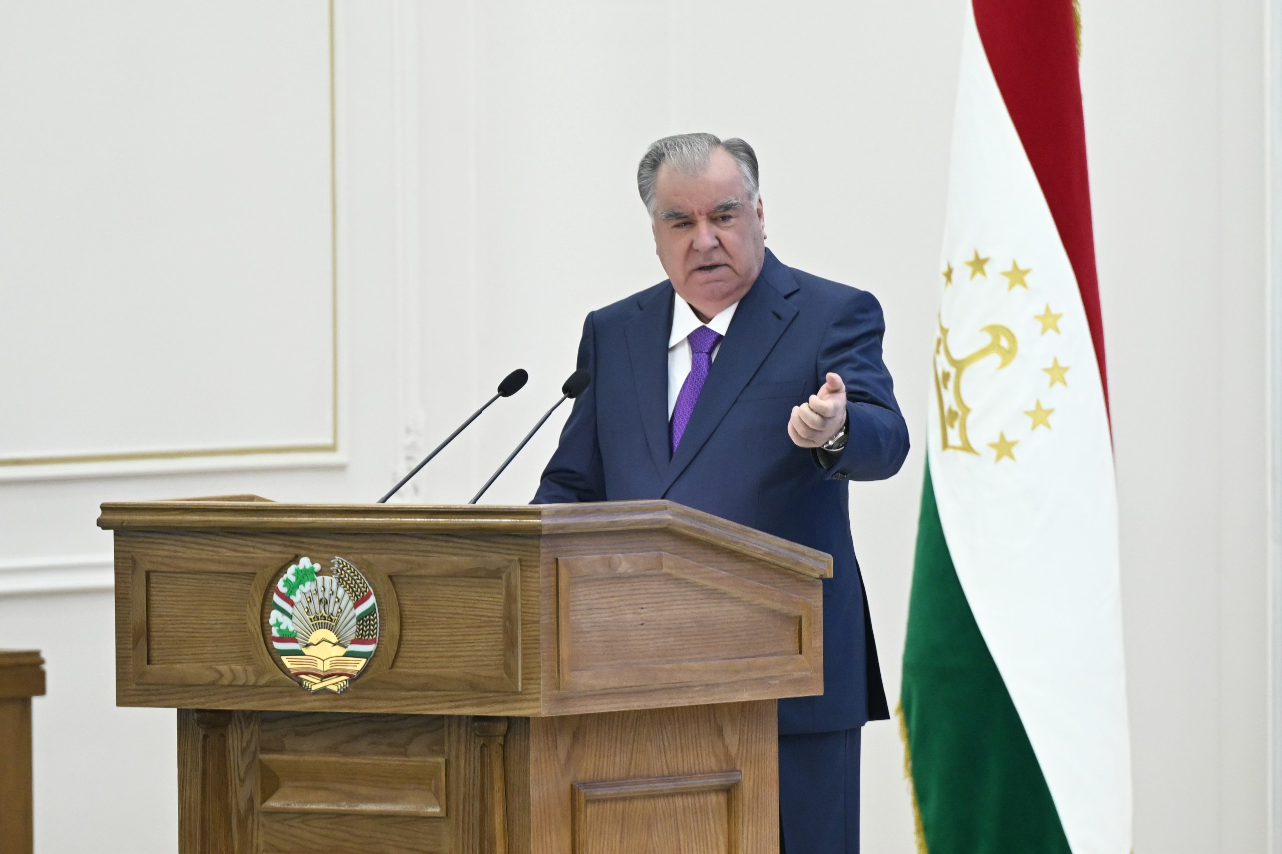 Эмомали Рахмон заявил, что большинство услуг Министерства юстиции остаются недоступными онлайн