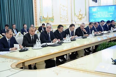 Эмомали Рахмон поручил полностью перевести госуслуги Таджикистана в электронный формат