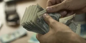 В Минтруда заявили, что зарплата соцработников выросла с 12 тыс. до почти 40 тыс. сомов