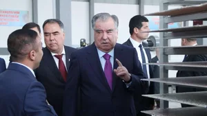 Рахмон поручил Минобнауки Таджикистана изменить учебные программы