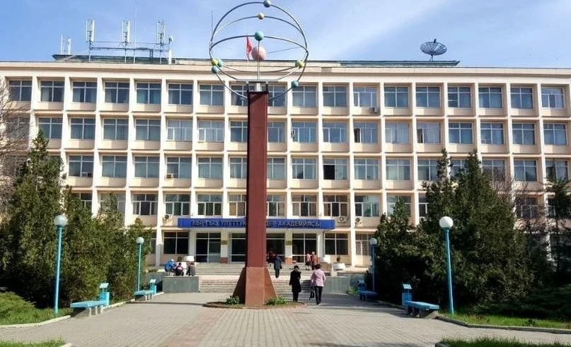 Президенту хотят разрешить назначать главу НАН без ученой степени