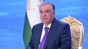 Рахмон поздравил граждан Таджикистана с Днем молодежи