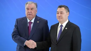 Переговоры Рахмона и Жапарова: что обсудили президенты