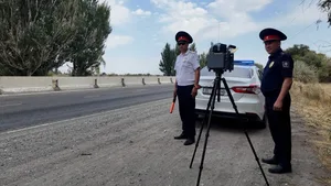 Депутат просит не угнетать иностранцев, приехавших в КР на отдых на своих машинах
